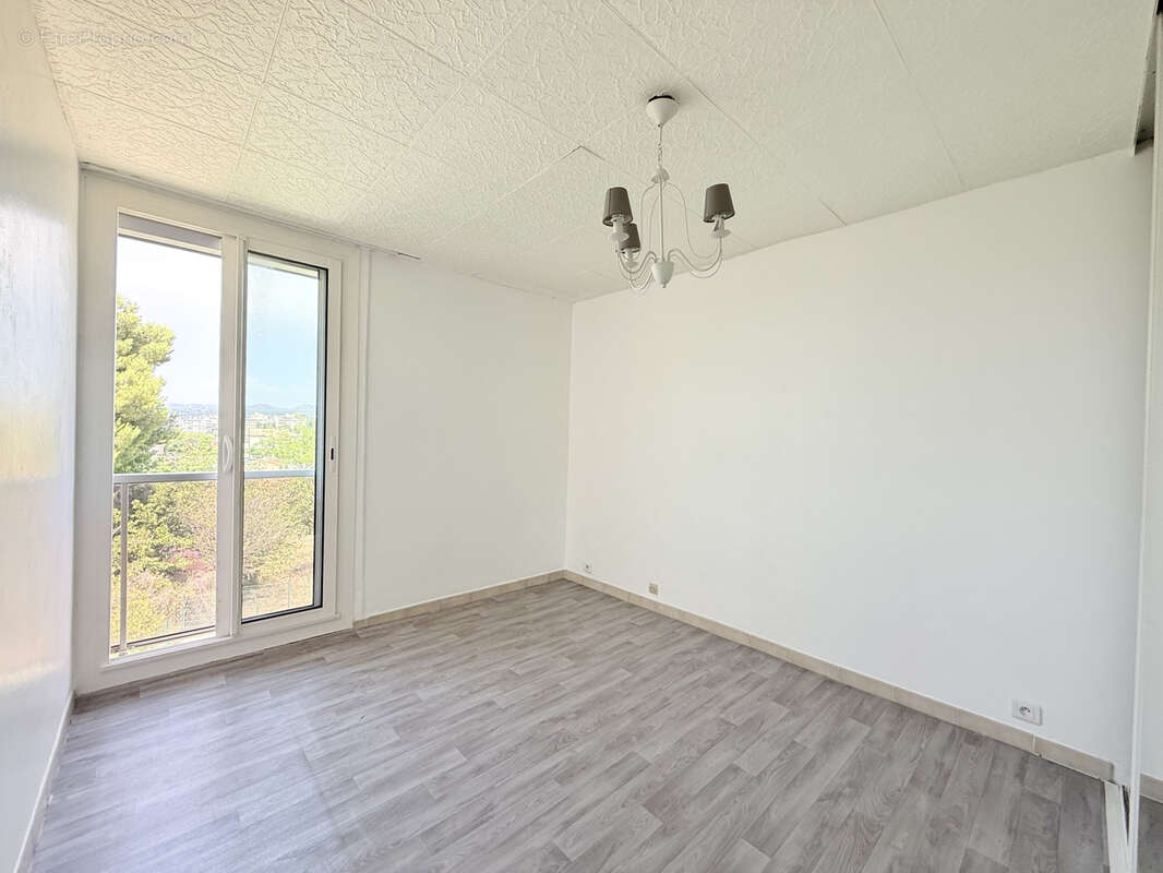 Appartement à MARSEILLE-10E