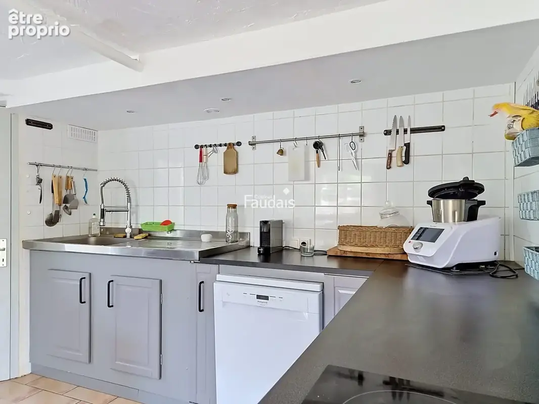 Maison 9 pièces 204 m² à vendre à Hauteville-Sur-Mer (50590) - photo 4