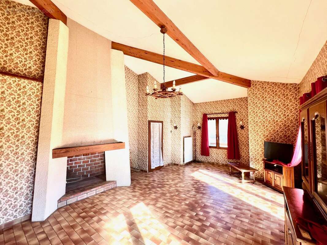 Maison à MONGUILHEM