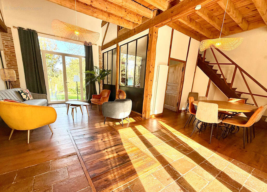 HAUTE-GARONNE - près de Toulouse - Manoir du XVIIe siècle avec maison d'amis, piscine et potentiel de revenus . - photo 14