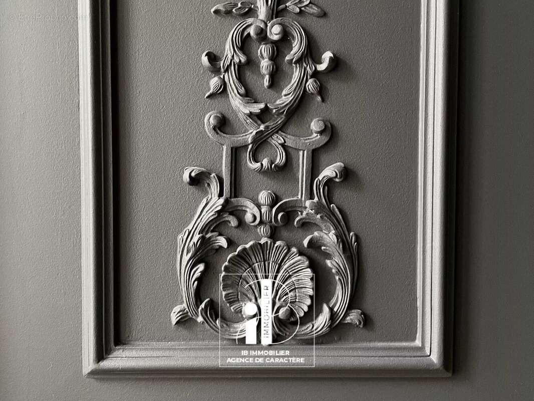 Commerce à FONTAINEBLEAU