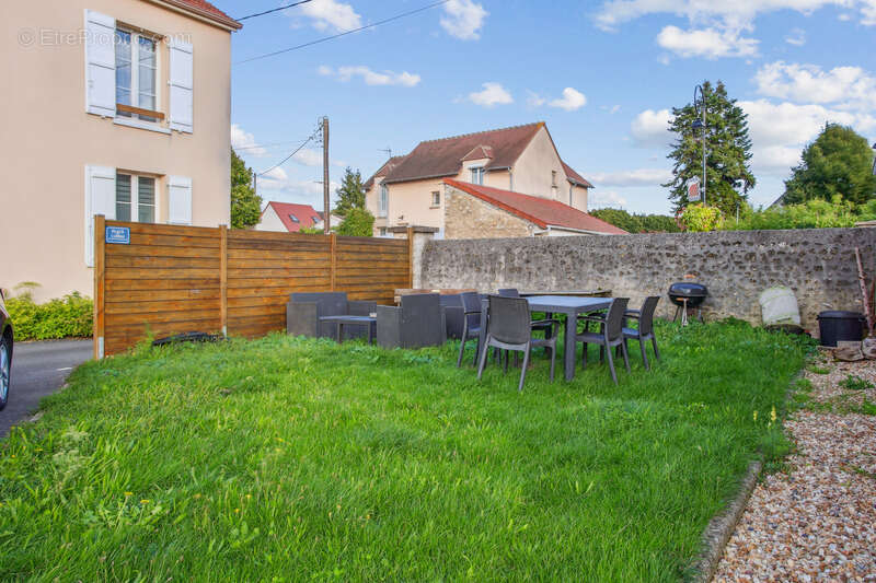 Appartement à MORIGNY-CHAMPIGNY