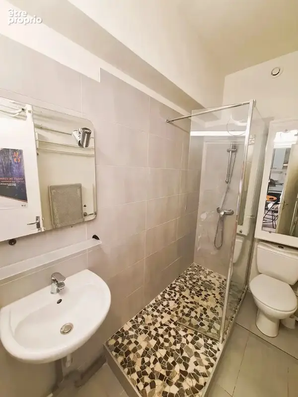 Xème, Porte Saint-Martin - 4 pièces de 64m² - 3ème ascenseur - 735 000 euros - photo 13