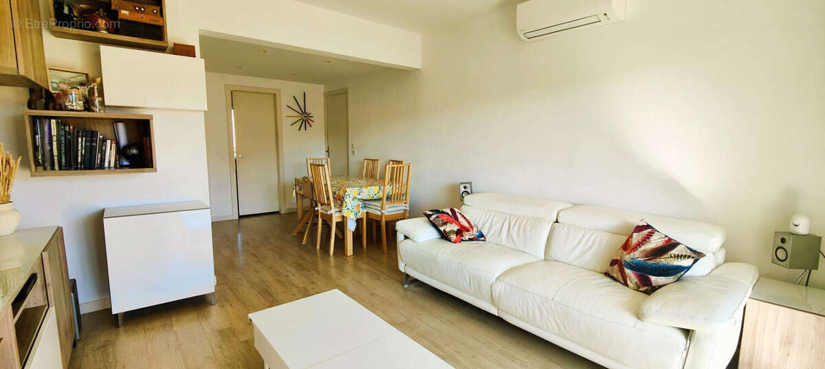 Appartement Antibes 3 pièces 64 m² habitable - 57.71 m2 carrez - dernier étage - parking et cave - photo 3