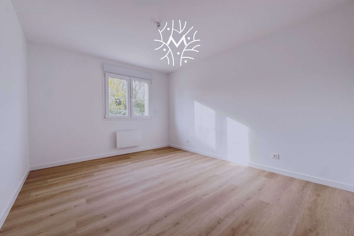 Maison à PRIX-LES-MEZIERES