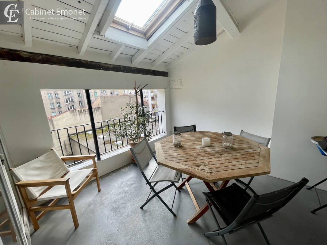 Appartement à SAINT-ETIENNE