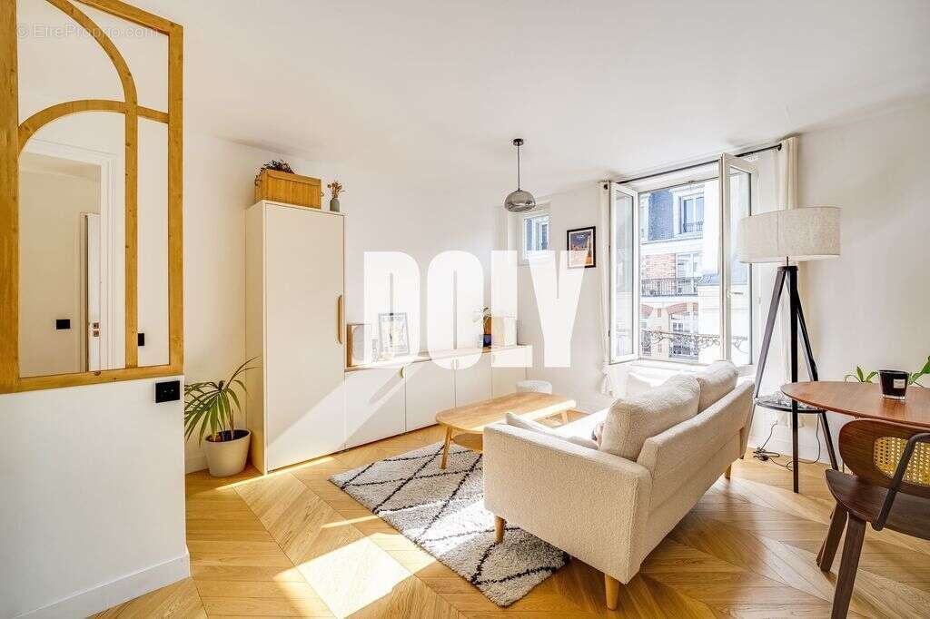 Appartement à PARIS-10E