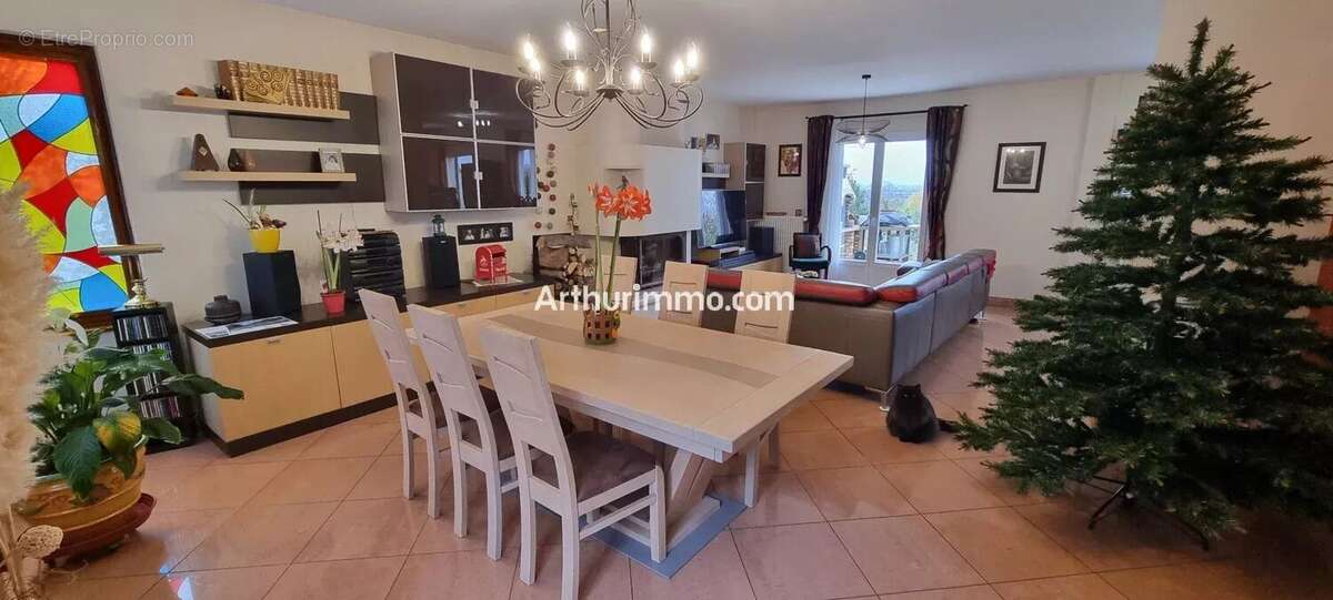 Maison à LIMEIL-BREVANNES