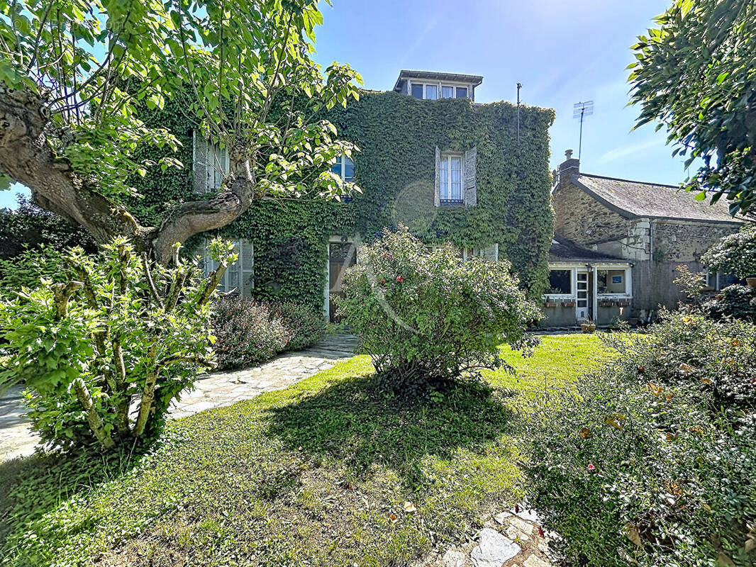 Maison à CHATEAU-GONTIER