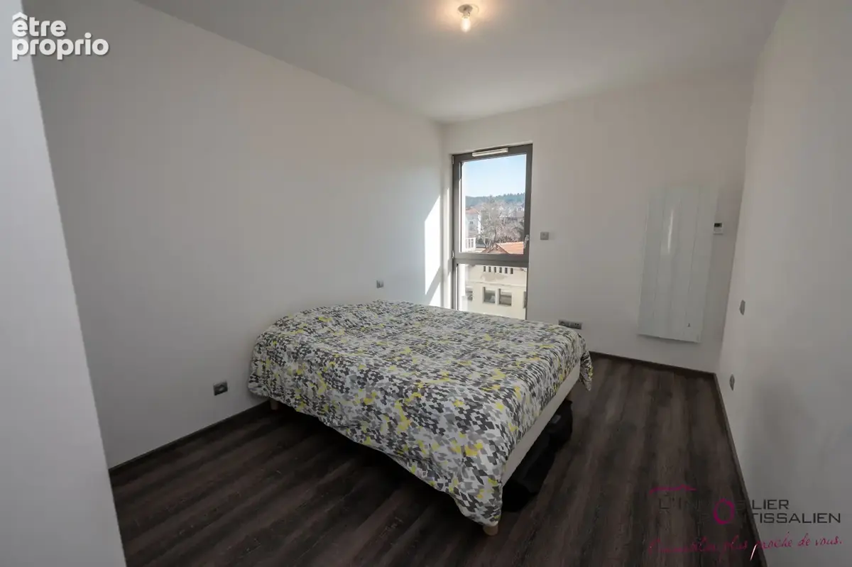 Pontarlier - proche centre ville : appartement recent de type 2 avec ascenseur, cave, garage et terrasse - photo 4