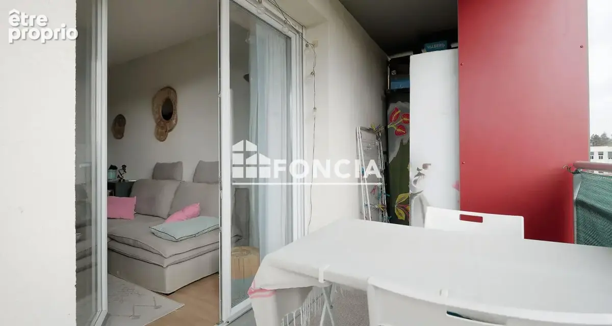 LE MEE SUR SEINE : immeuble des années 2015, appartement T2 de 38m2 Plus  Terrasse et place de Parking - photo 12