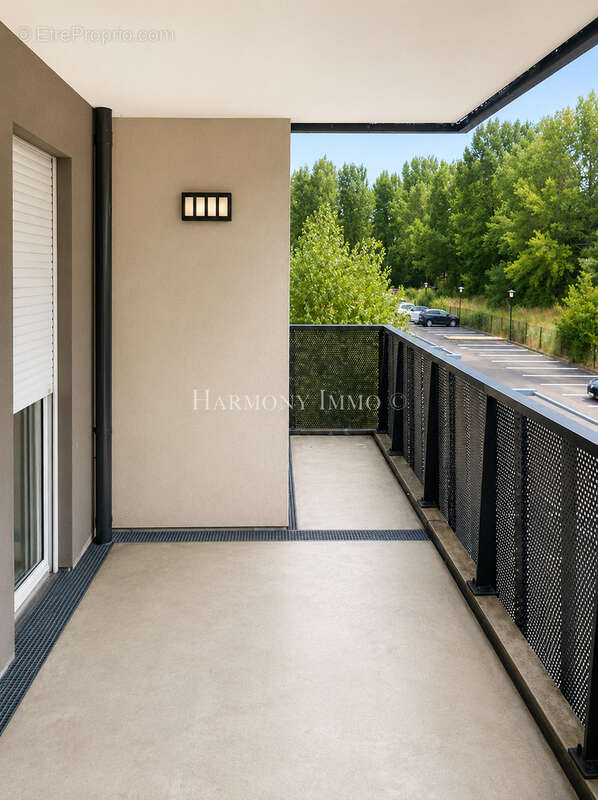 Appartement t2 ensoleillé avec balcon 17 m2 + 2 parkings    bruges - 219 450 € - photo 3