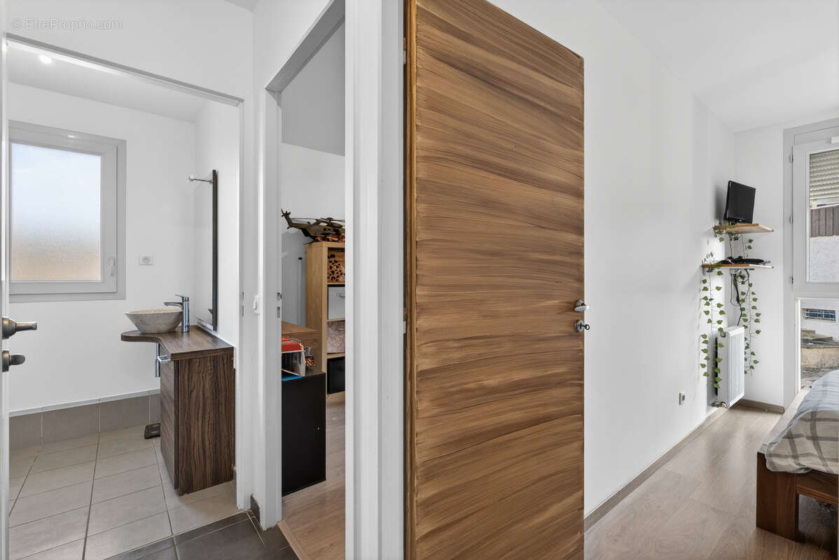 Appartement à MURES