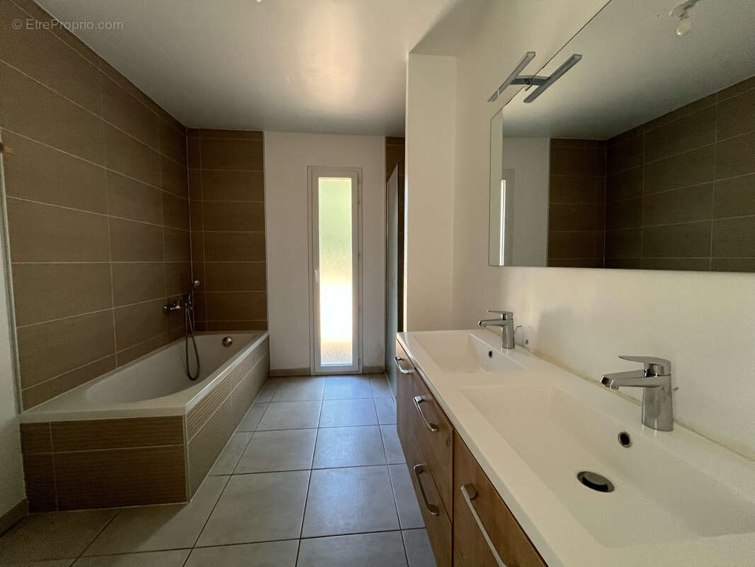 Pavillon récent de plain-pied 110 m2, 3 chambres - photo 6