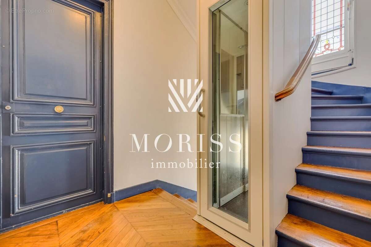 Appartement à PARIS-14E