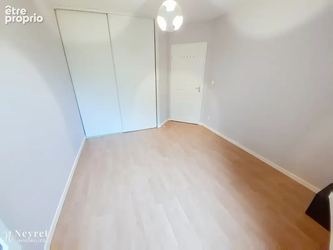 A ne pas rater ! T4 en RDJ de 97,26 m2, 3 chambres / double garages - photo 13