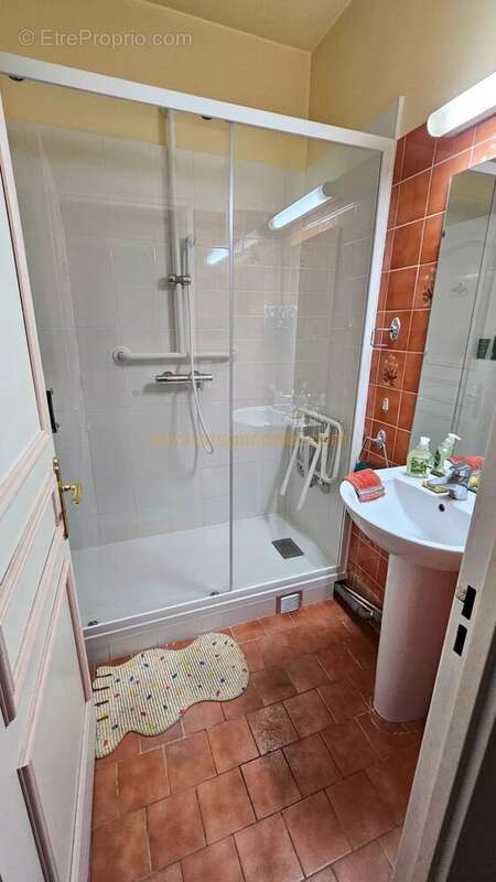 Appartement à PARIS-20E