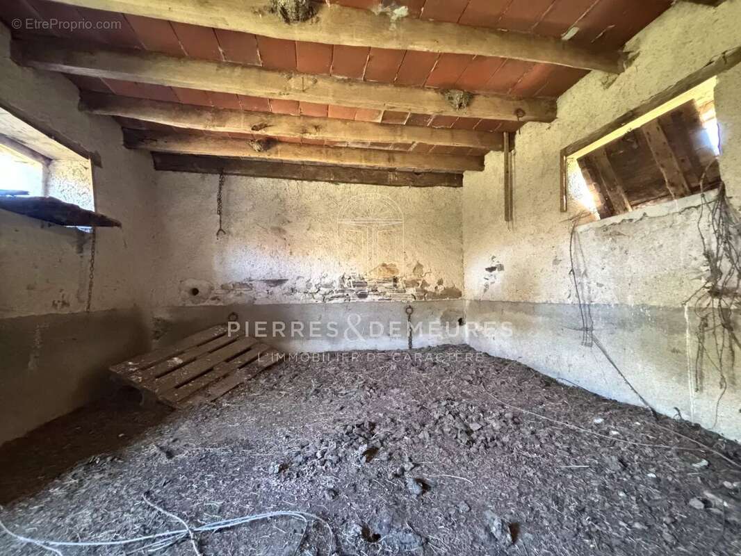 Maison à POULIGNY-NOTRE-DAME