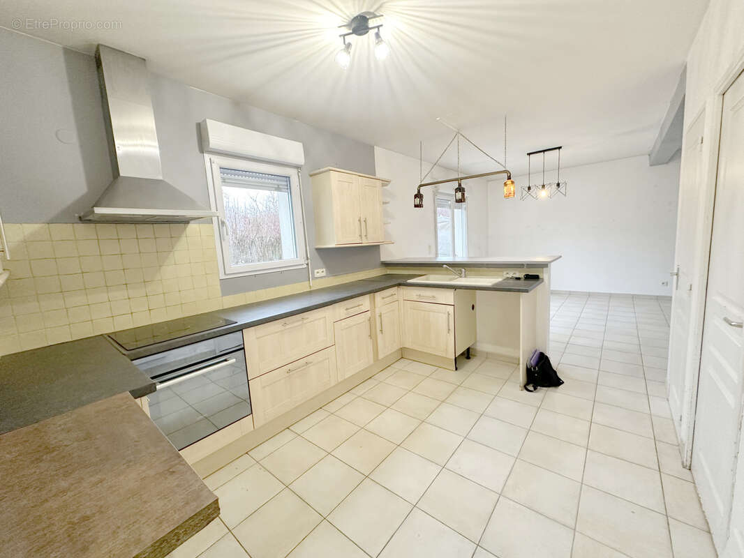 Maison à SAINT-ANDRE-LES-VERGERS