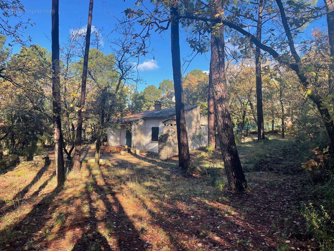 Maison à SAINT-SATURNIN-LES-APT