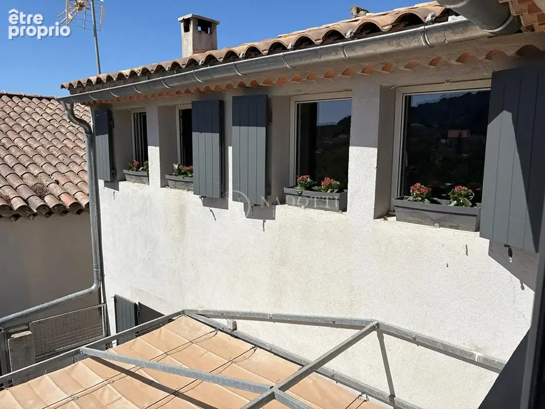 Maison de village T3 avec terrasse et jardin env.140 m2 au calme - Cadenet - photo 18