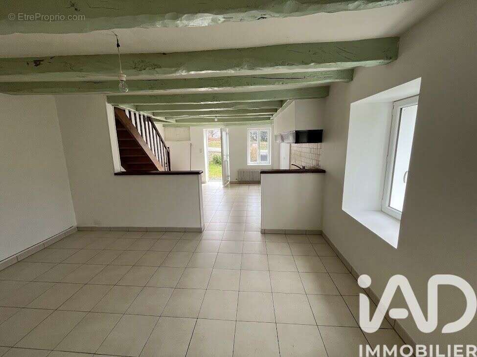 Maison 89 m² à Pageas  - photo 5
