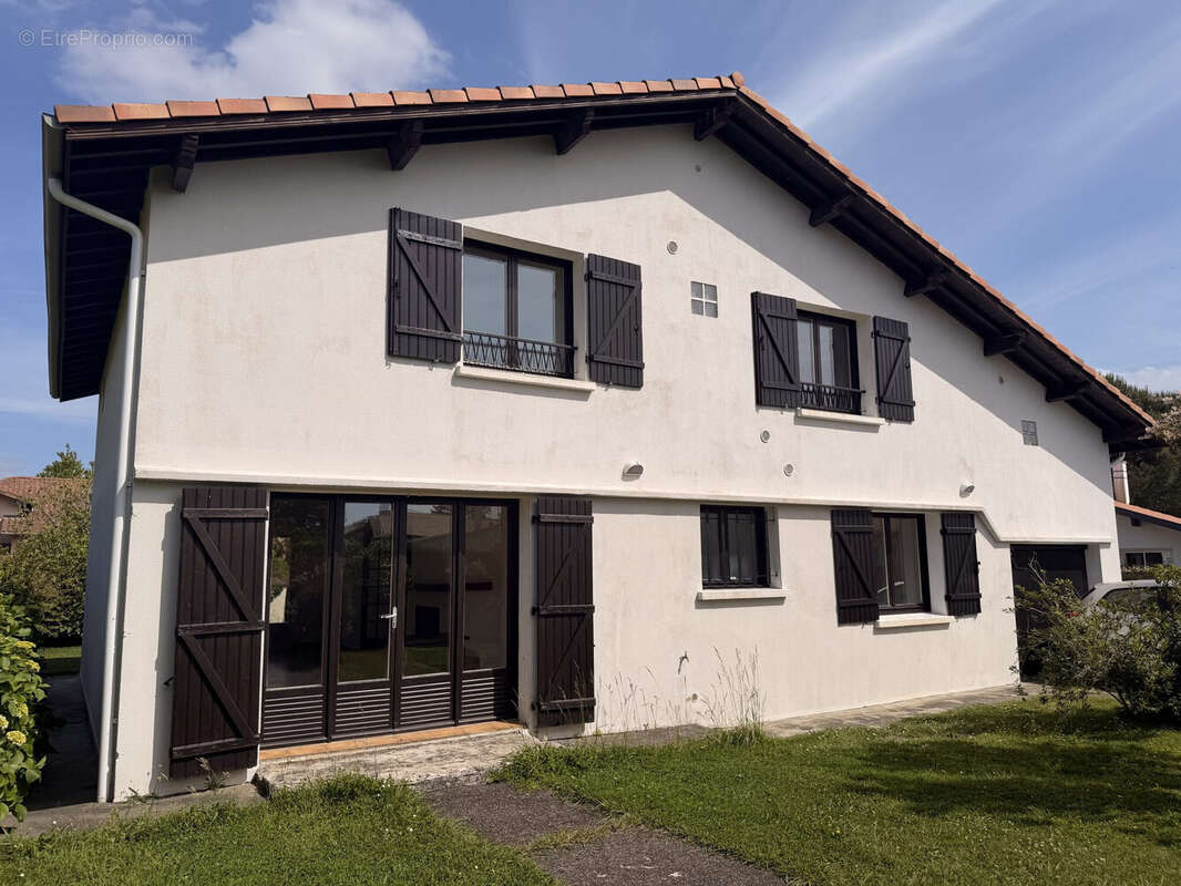 Maison à ANGRESSE