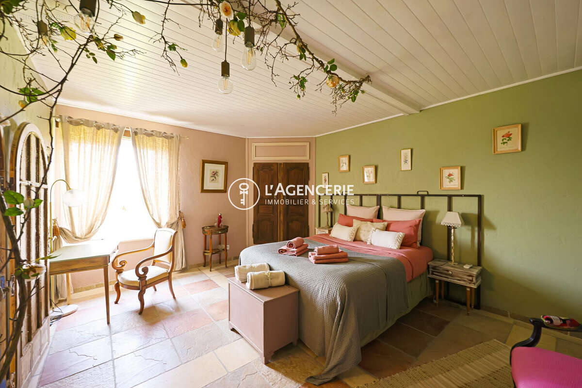 Maison à LES CABANNES