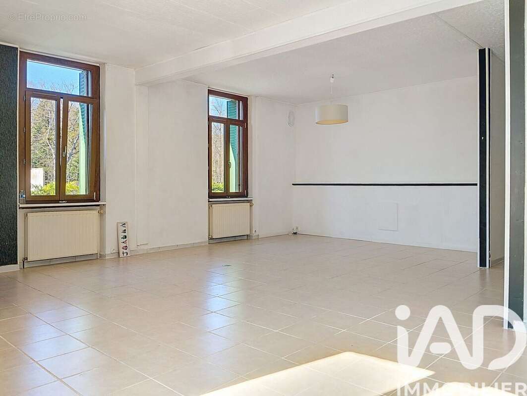 Maison 144 m² à Bourg-Et-Comin  - photo 5