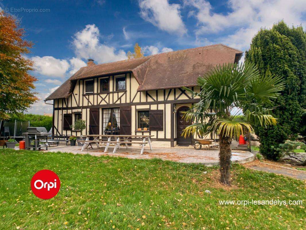 Maison à SAINT-CLAIR-SUR-EPTE