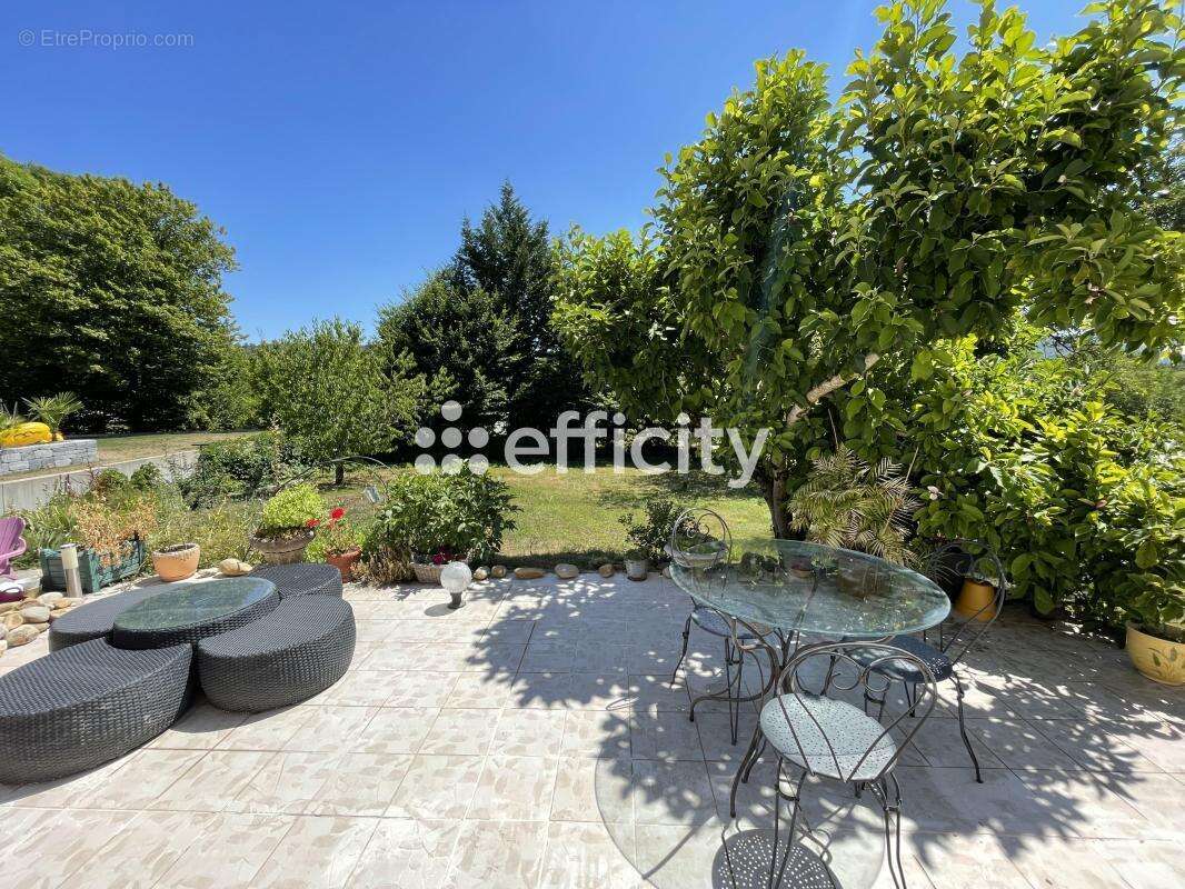 Maison 134 m² à Amagney  - photo 4