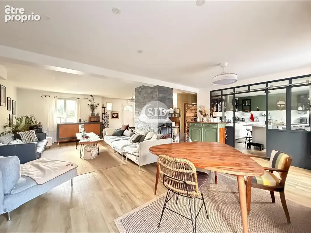 Maison 7 pièces 160 m² à vendre à La Ville-Du-Bois (91620) - photo 5