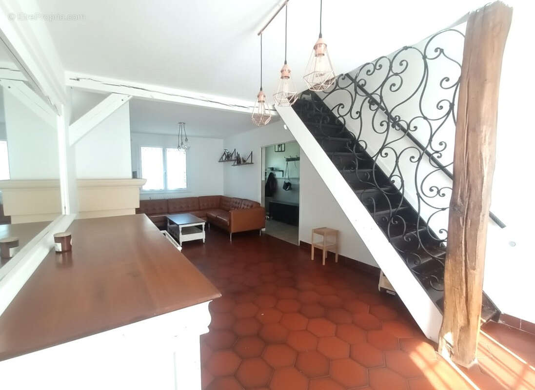 Maison à VERT-EN-DROUAIS
