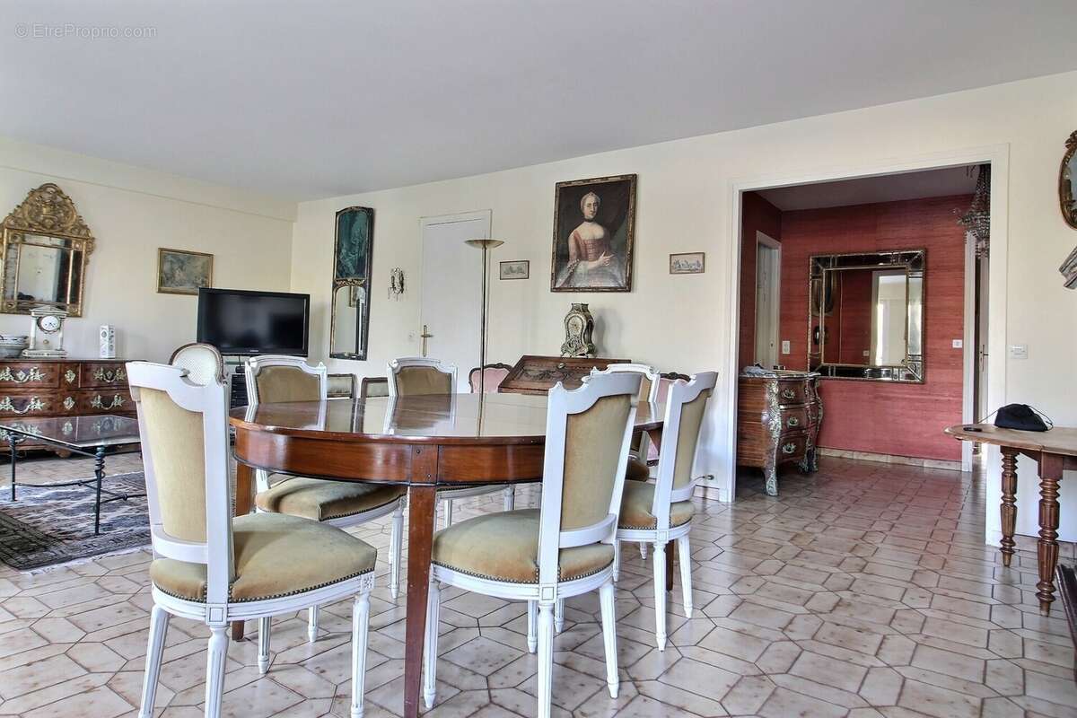 Appartement à VERSAILLES