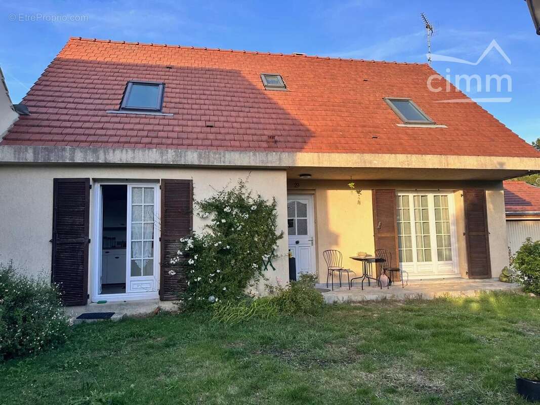 Maison à CONGIS-SUR-THEROUANNE