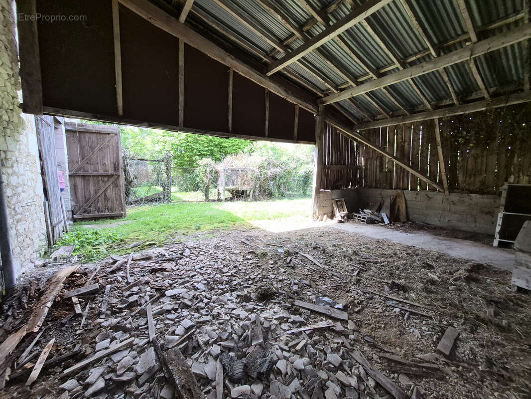 Maison avec dépendance et 2000 m2 terrain - photo 37