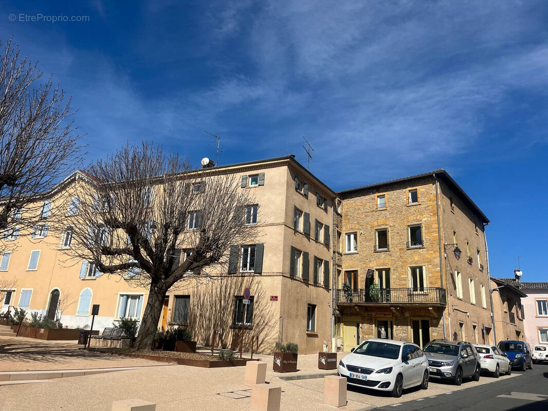 Appartement à LACENAS