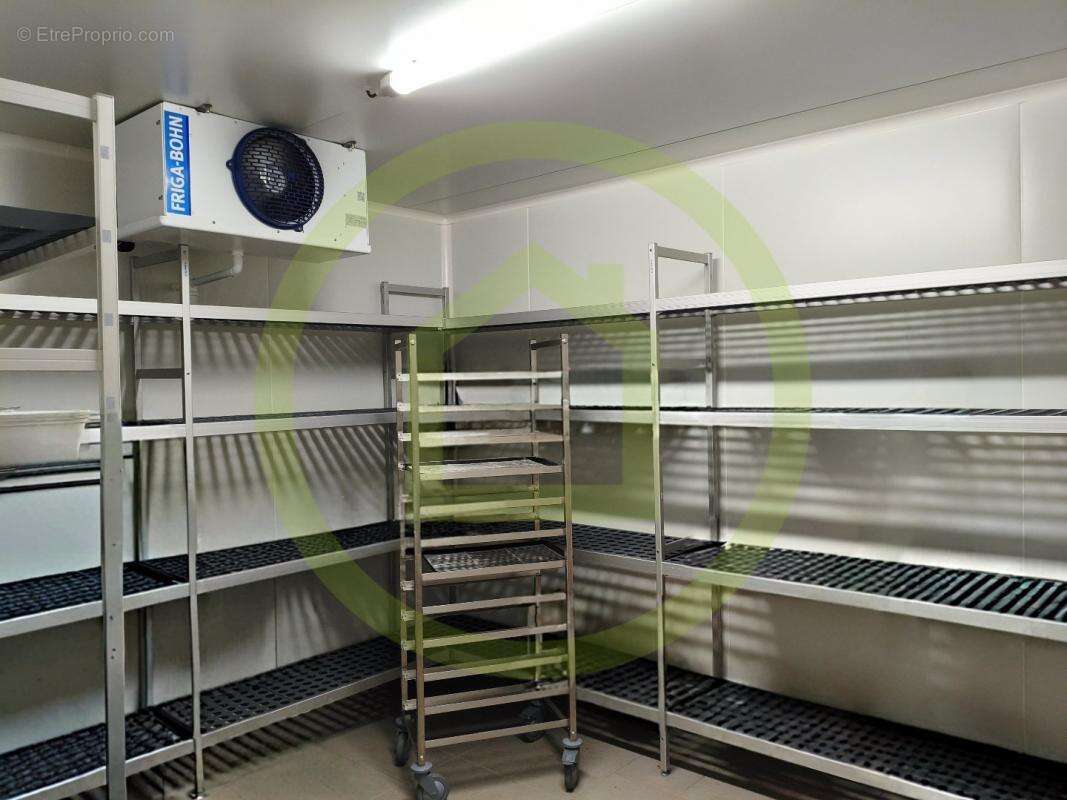 Commerce à LES SABLES-D&#039;OLONNE