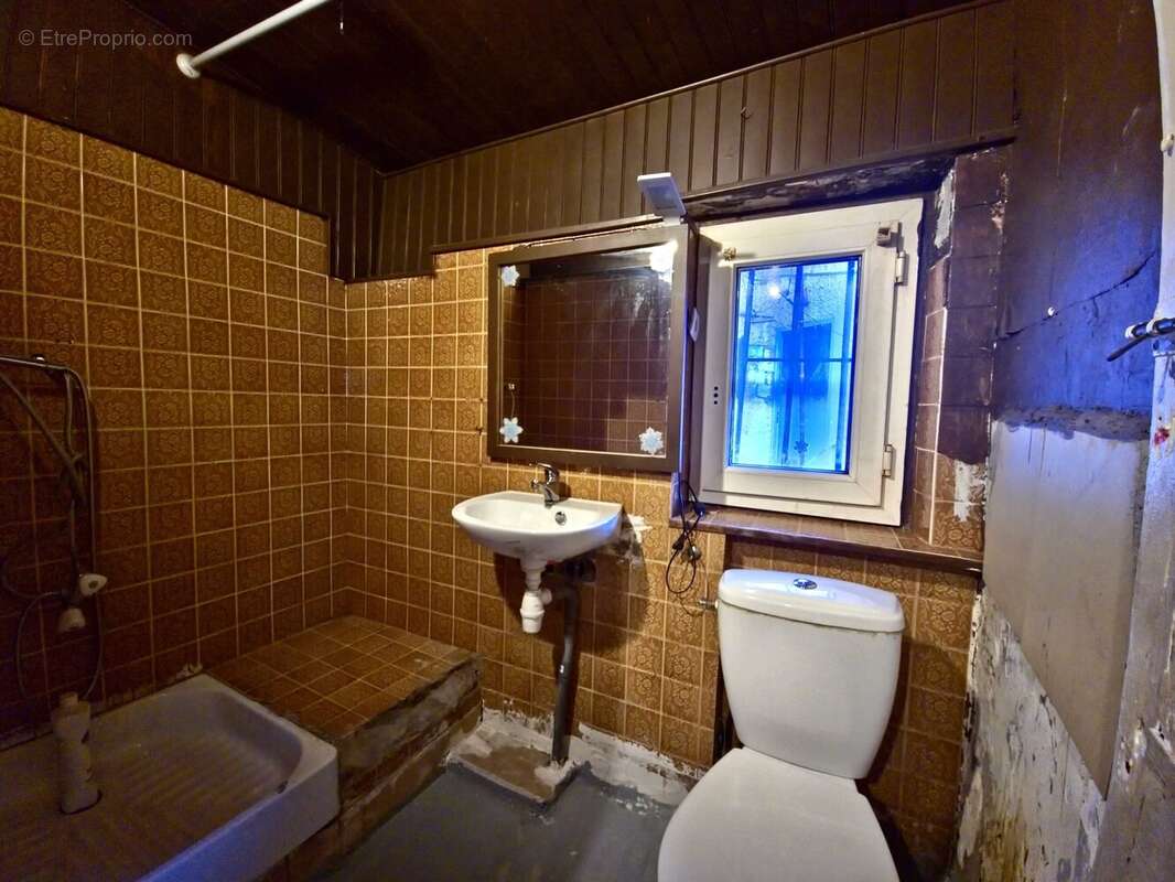 Appartement à MARSEILLE-3E