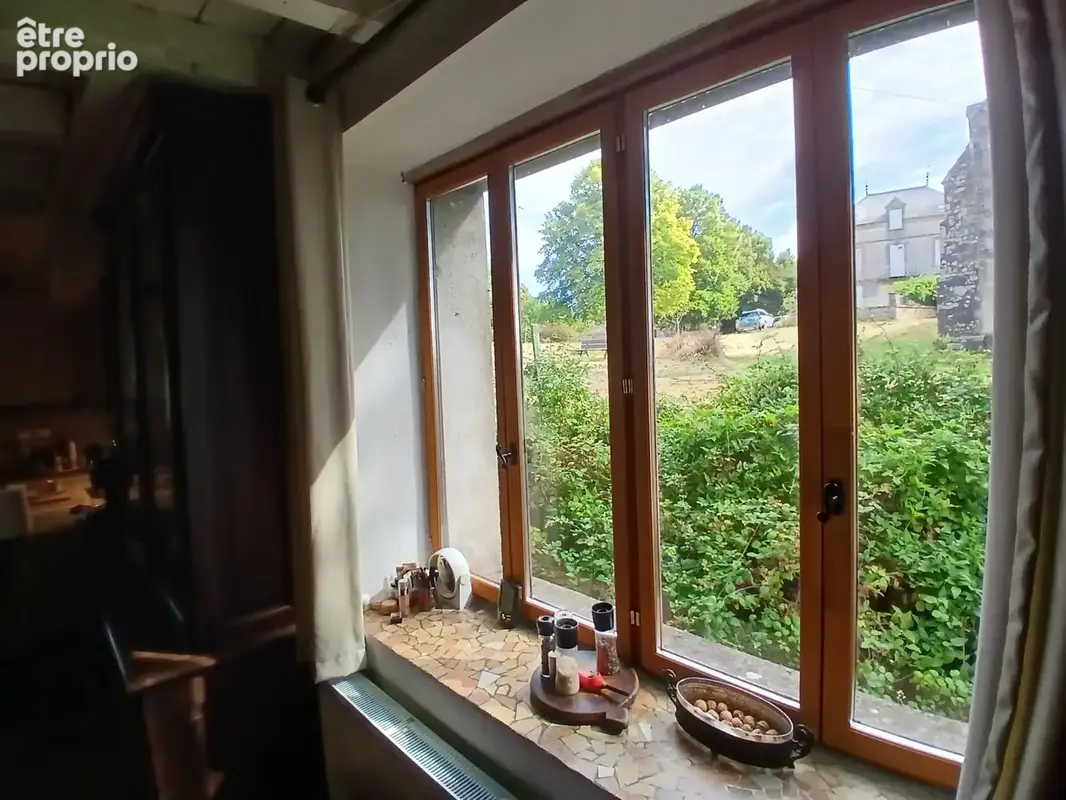 Vue panoramique depuis cette maison de caractère dans le bourg de Champallement, Bourgogne. - photo 14