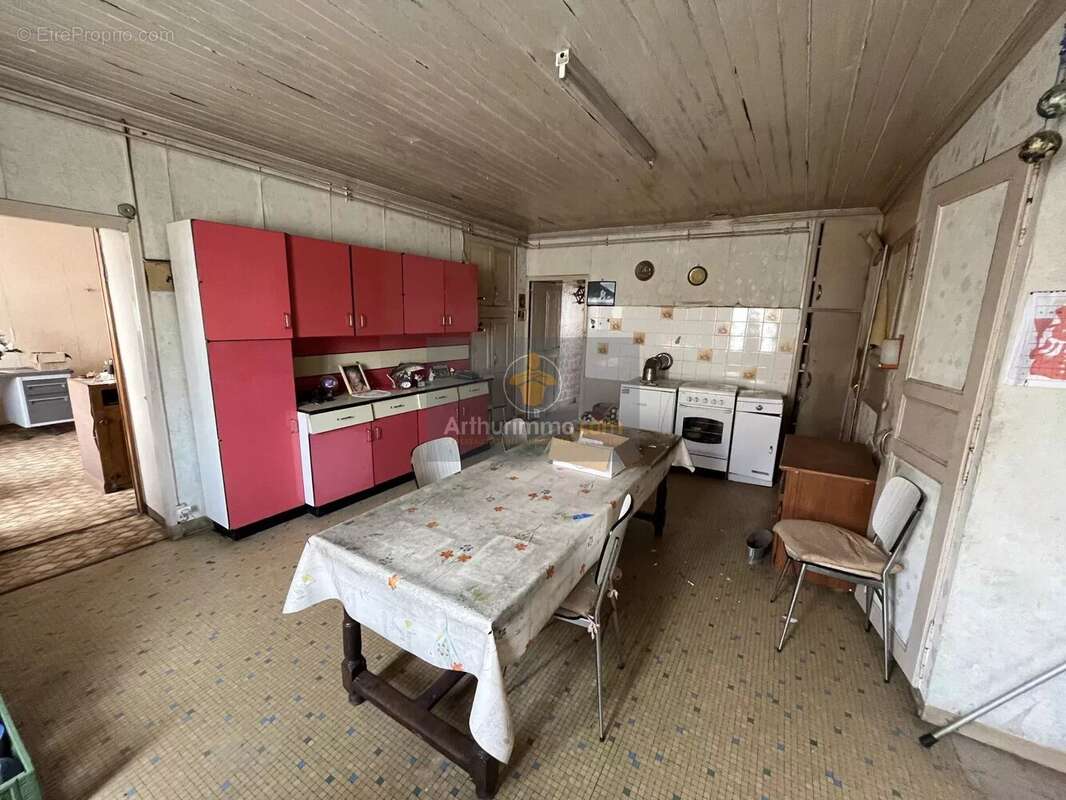 Appartement à NEUILLY-L'EVEQUE
