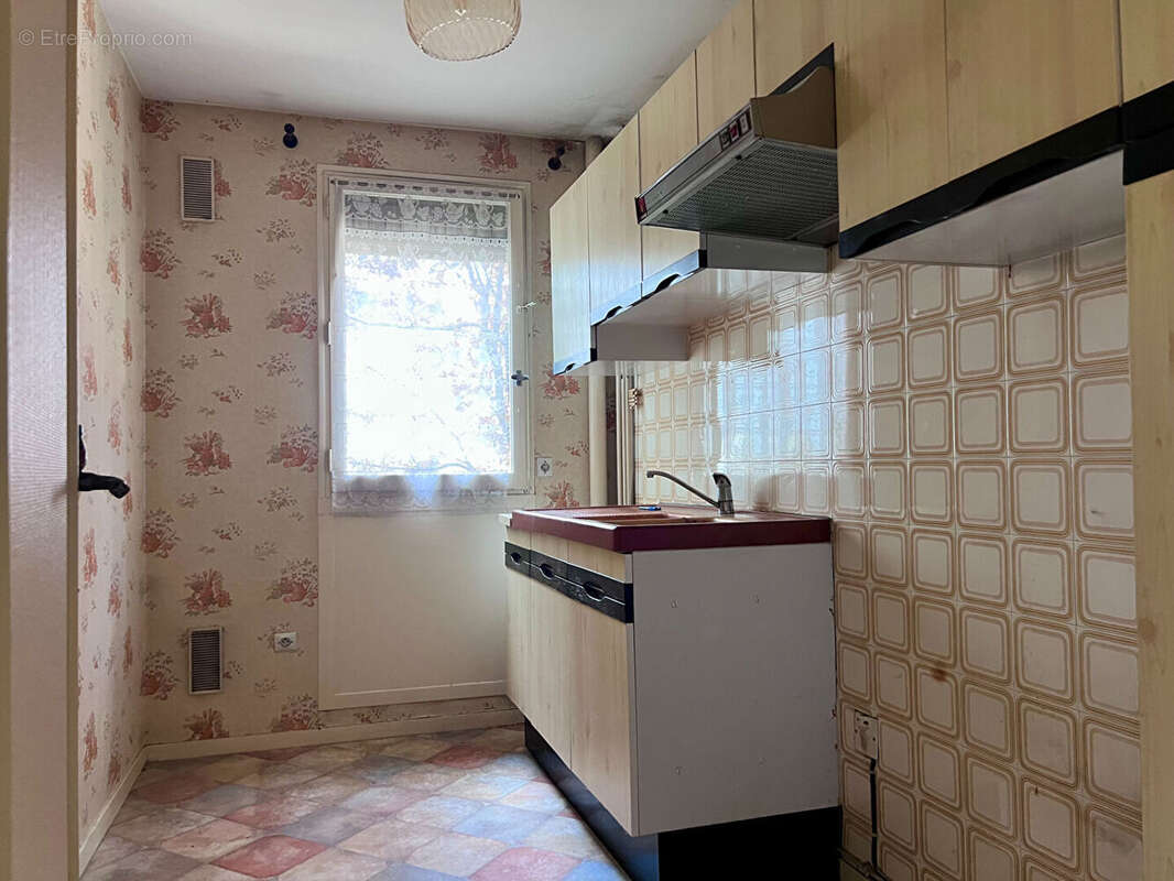 Appartement T2 avec parking et cave - photo 2