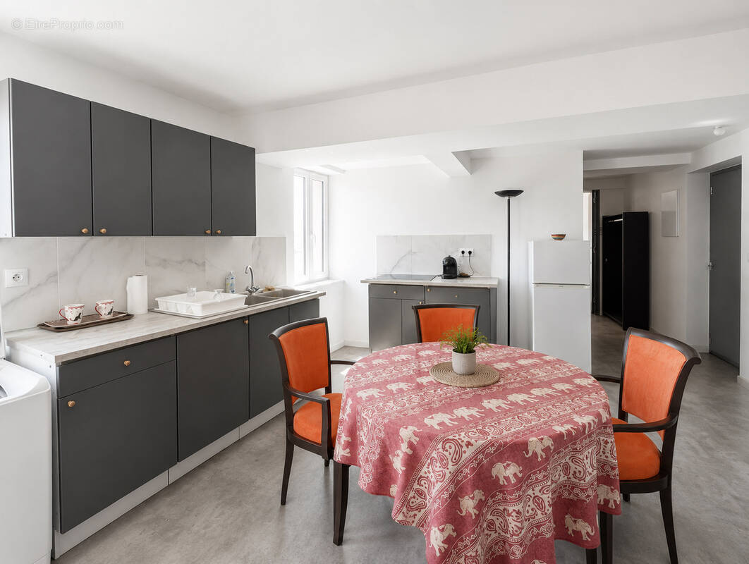 Appartement à LE LUC