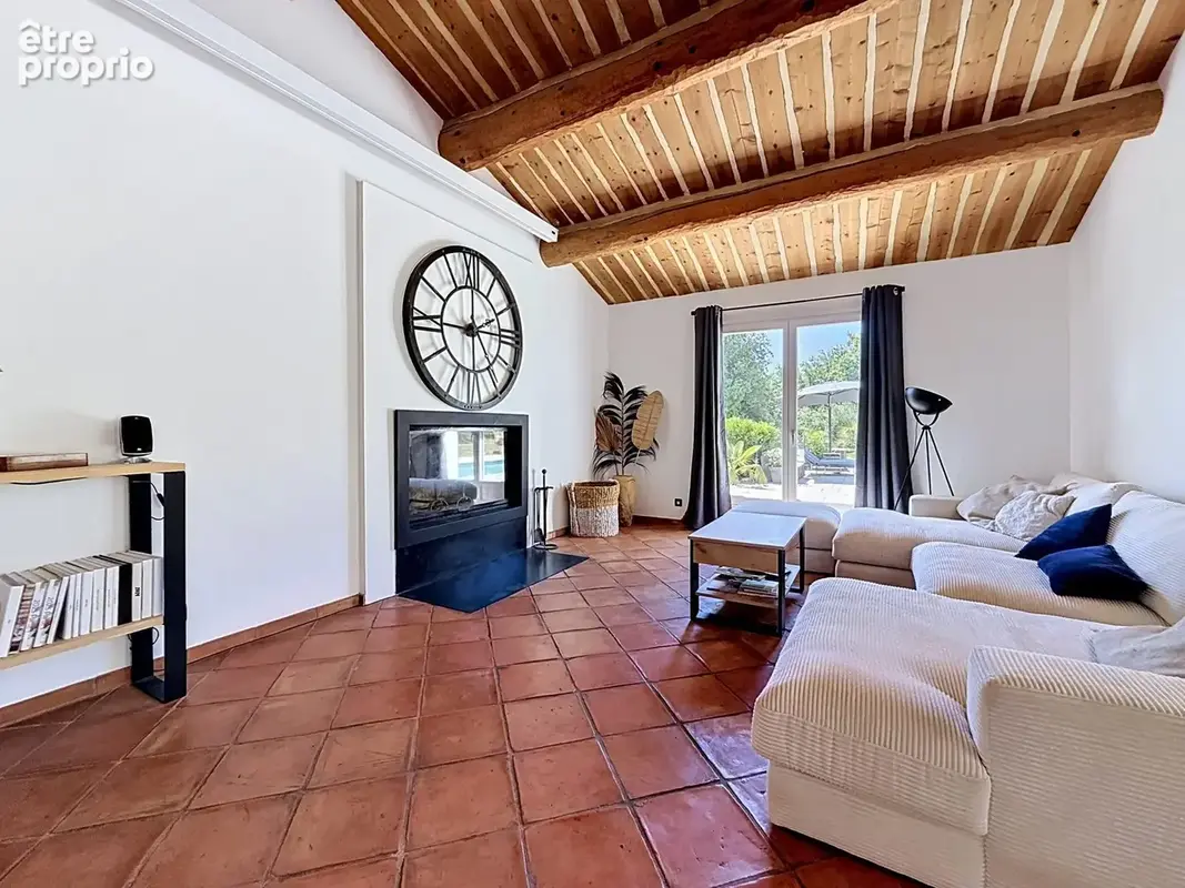 Maison 250 m² à Saint-Paul-En-Foret  - photo 4