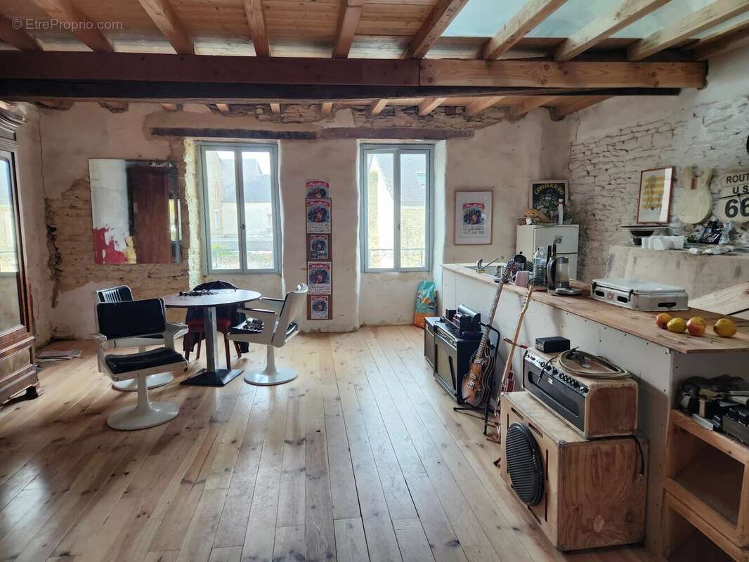 Maison à CARHAIX-PLOUGUER