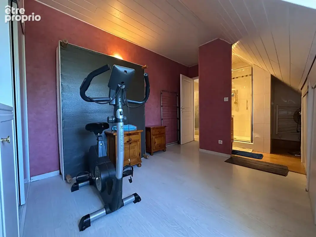 A VENDRE - Maison TRIE CHATEAU - 5 chambres - 122 m2/ Garage / Dépendance/ 1000 m² terrain - photo 10