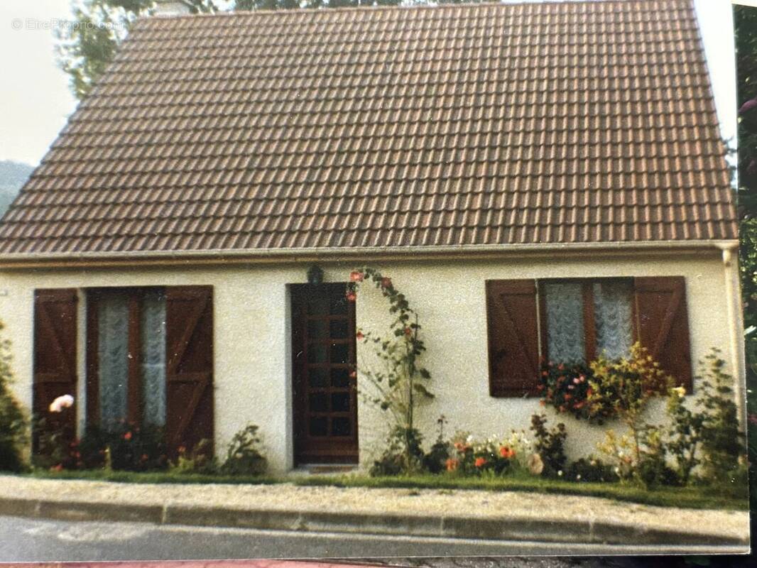 Maison à CROUY