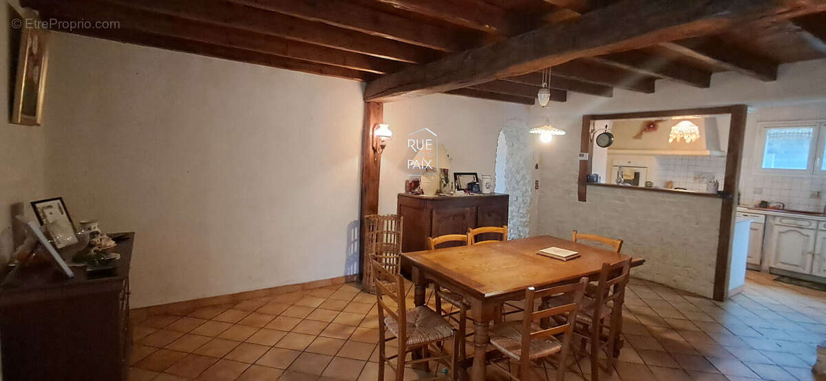 Maison à NEUVILLE-DE-POITOU