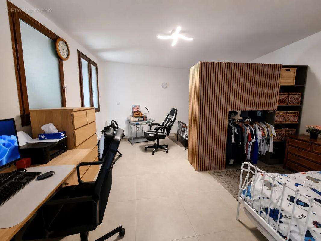 Appartement à L'ISLE-SUR-LA-SORGUE