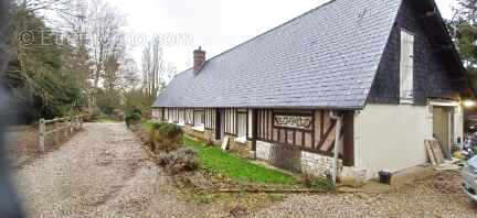 Maison à BOURG-ACHARD
